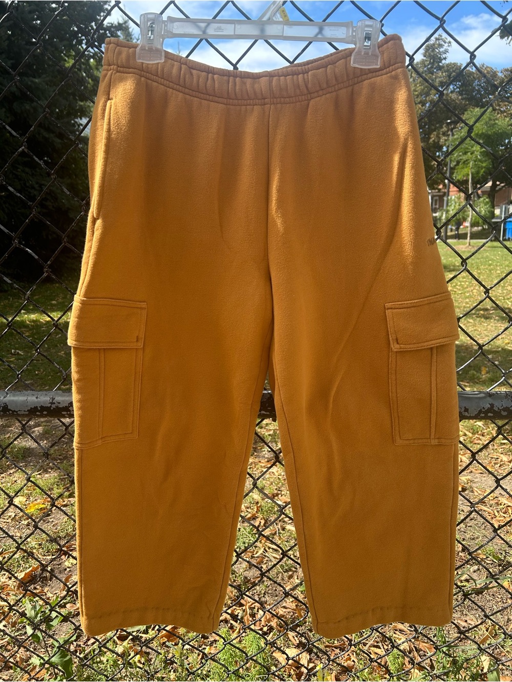 Aritzia Tna Cozy Fleece Mega Cargo Sweatpants Mustard Gold Size Medium